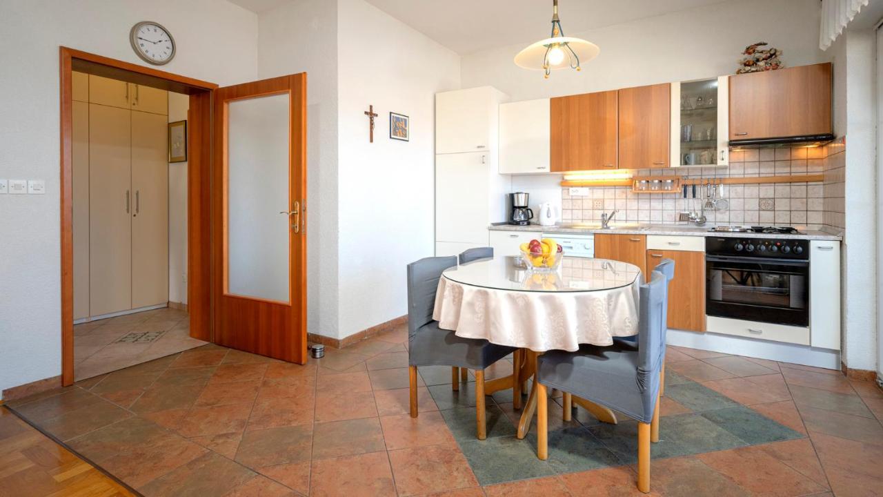 Apartment Nela Kalina Jelsa  Exterior foto
